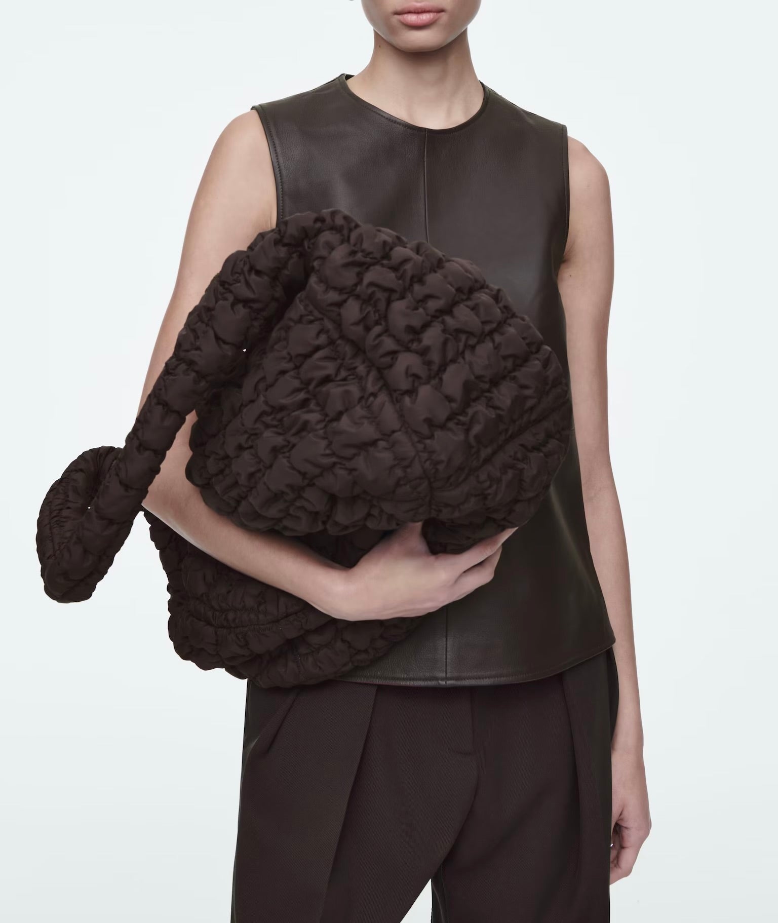 Bolso acolchado XL COS.