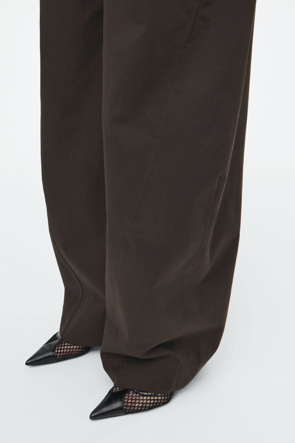 Pantalón barril de algodón COS