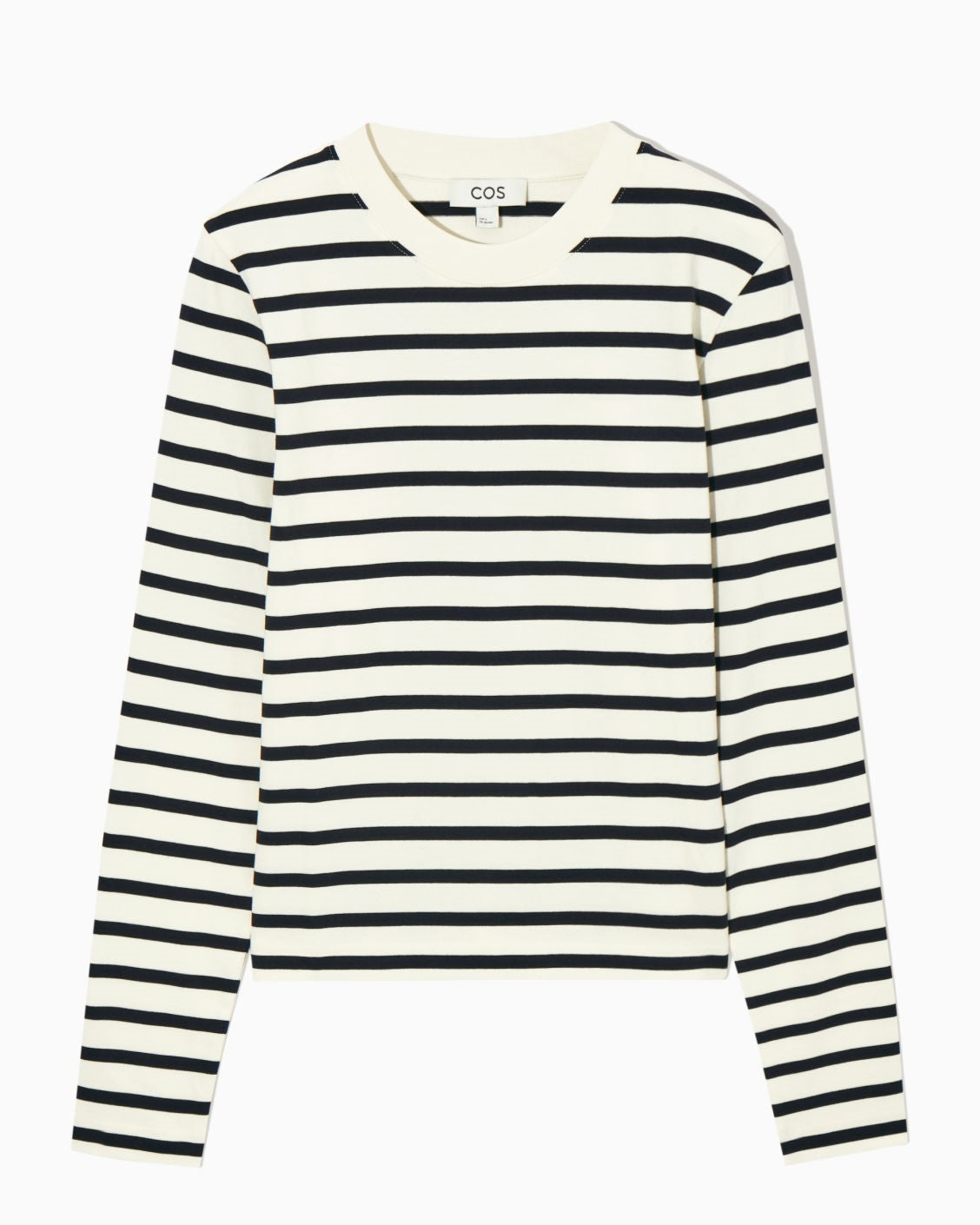 Blusa COS de manga larga.