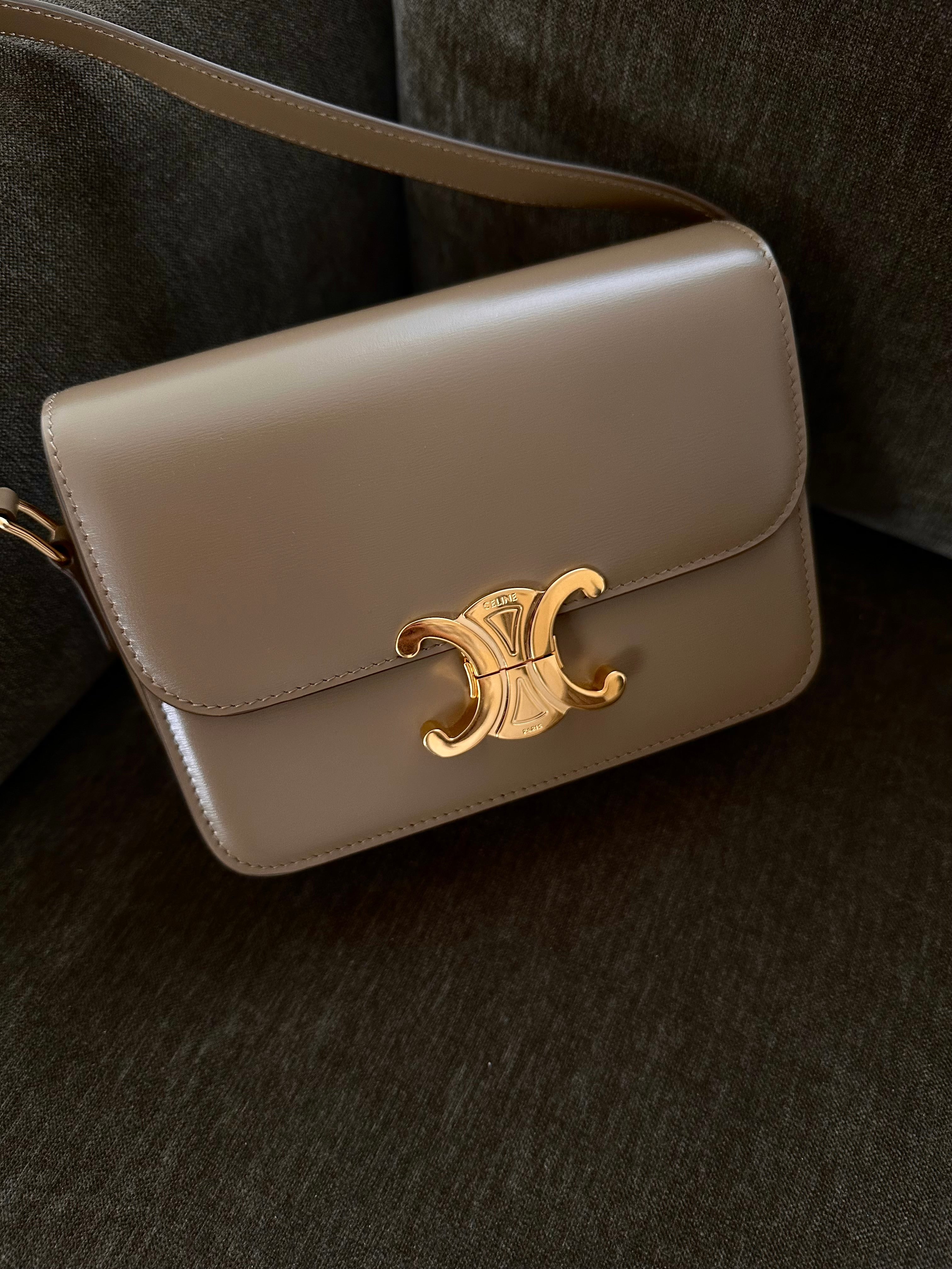 Celine BOLSO TEEN TRIOMPHE DE PIEL DE BECERRO BRILLANTE