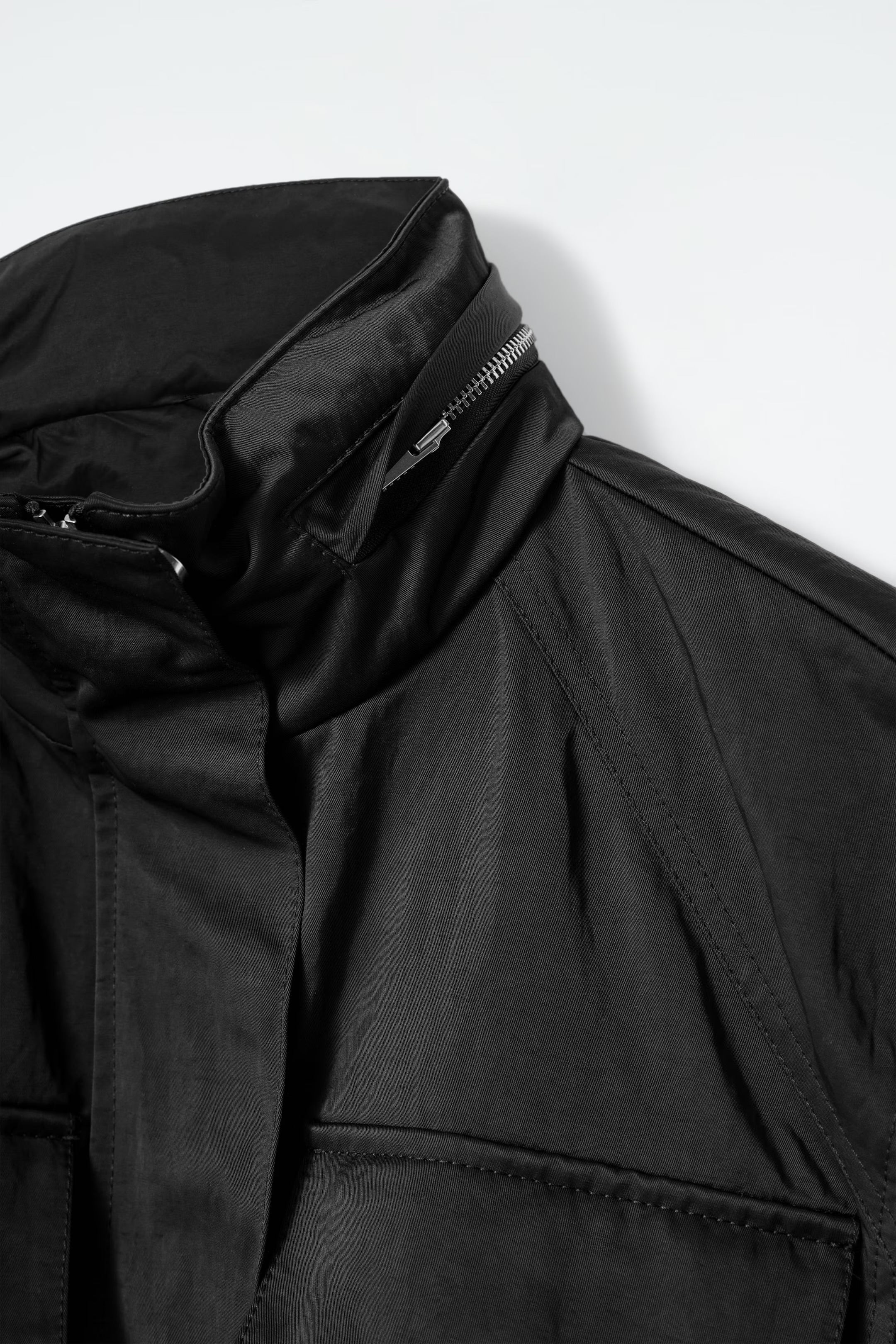 Chaqueta funcional entallada COS