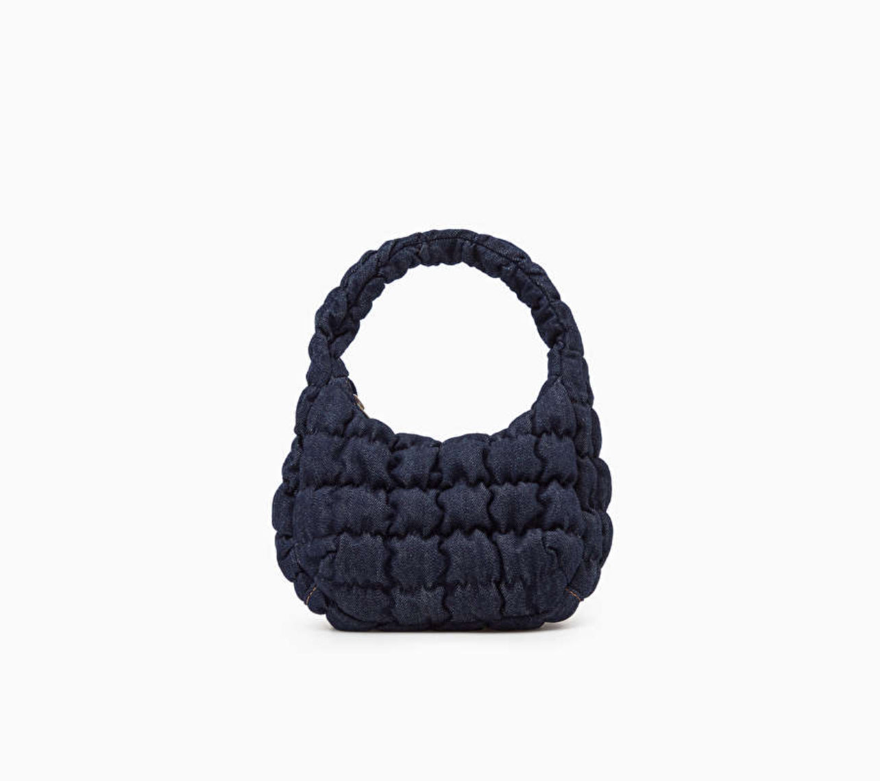 Micro Bolso COS acolchado denim.