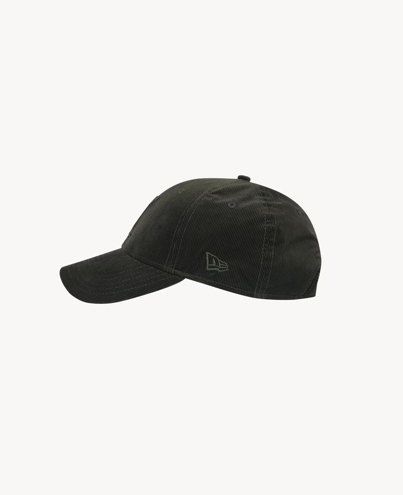 Gorra Saint Laurent colab New Era en pana