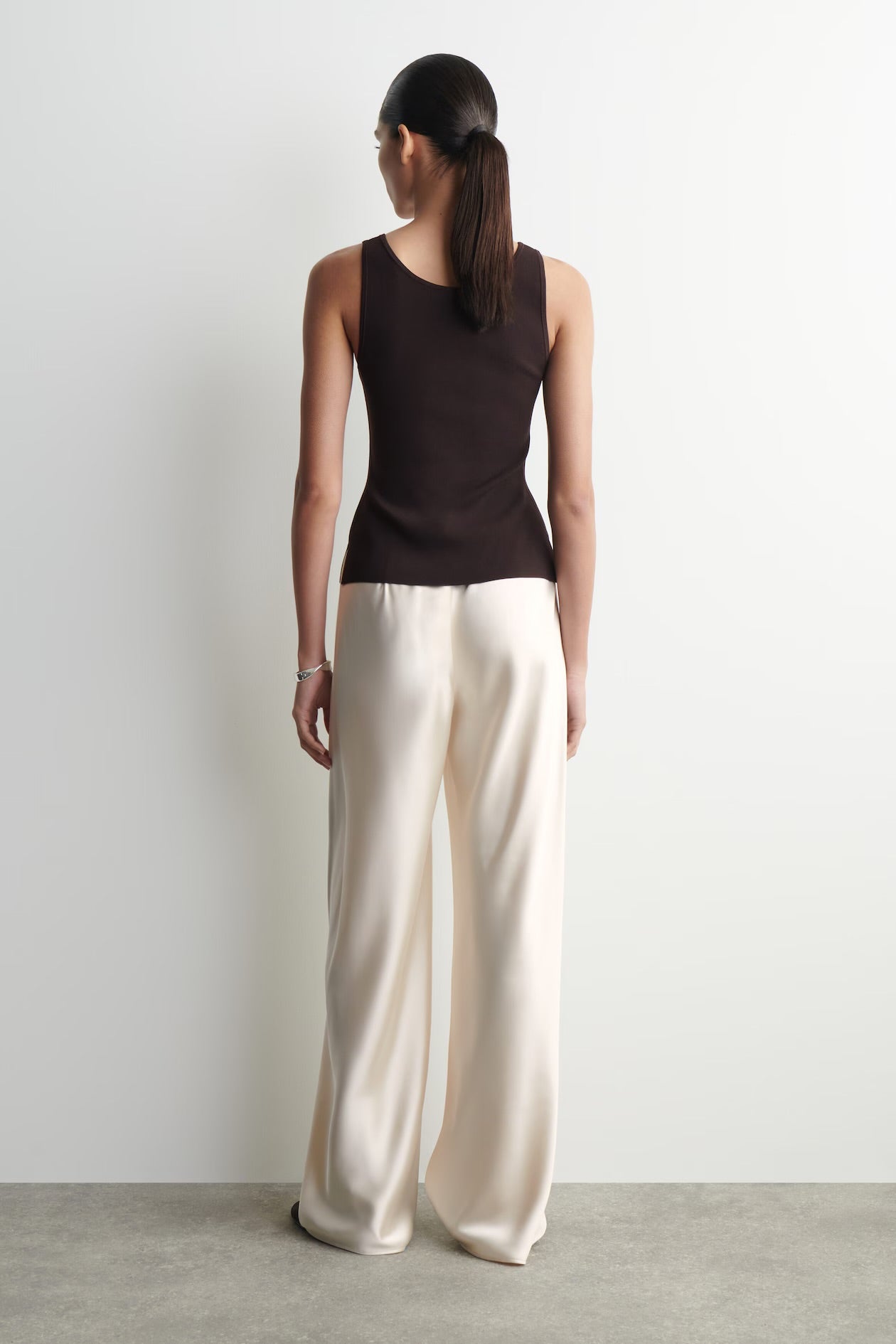 Pantalón de satén de COS