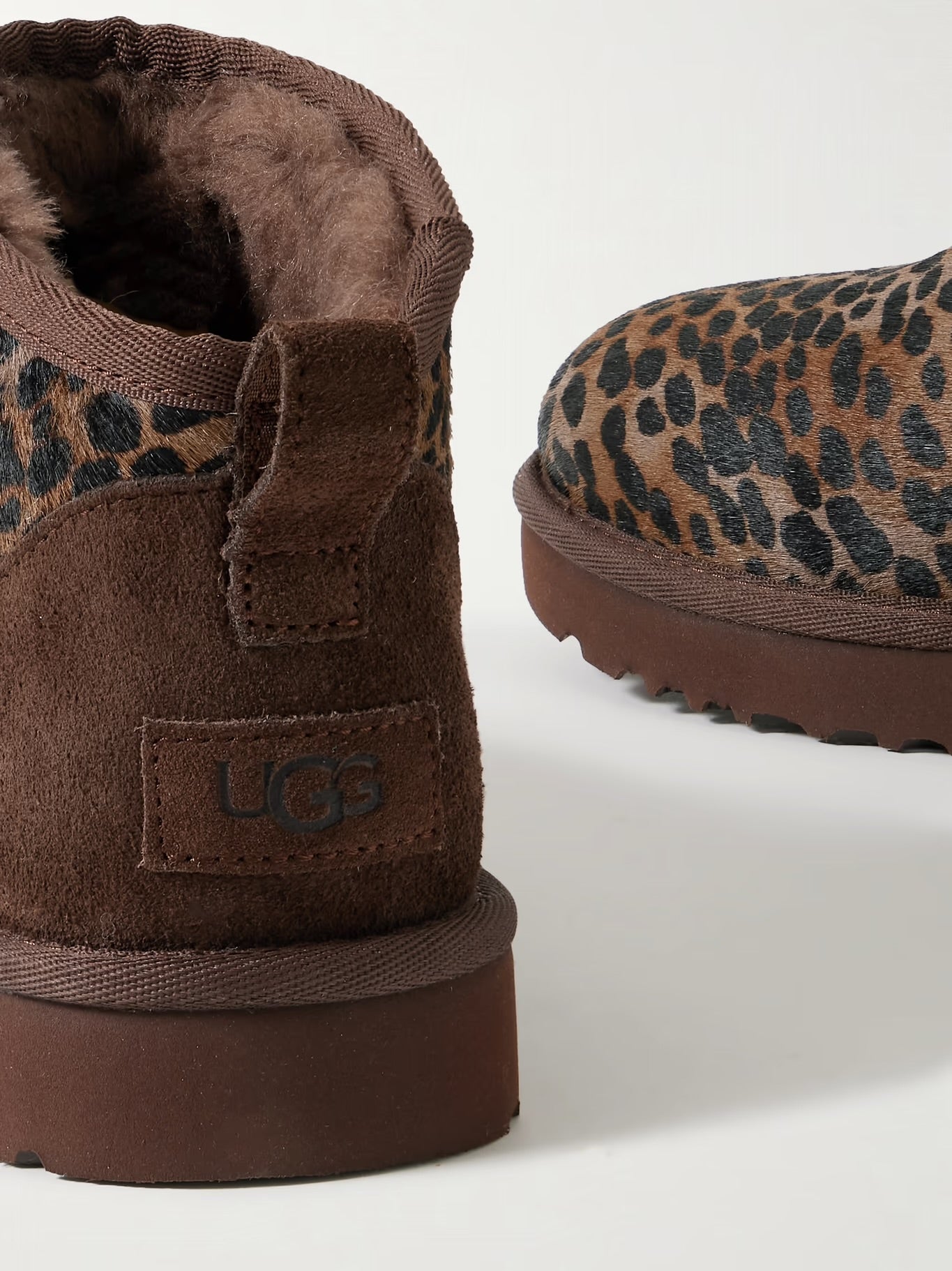 Botas UGG CLASSIC ULTRA MINI CASPIAN