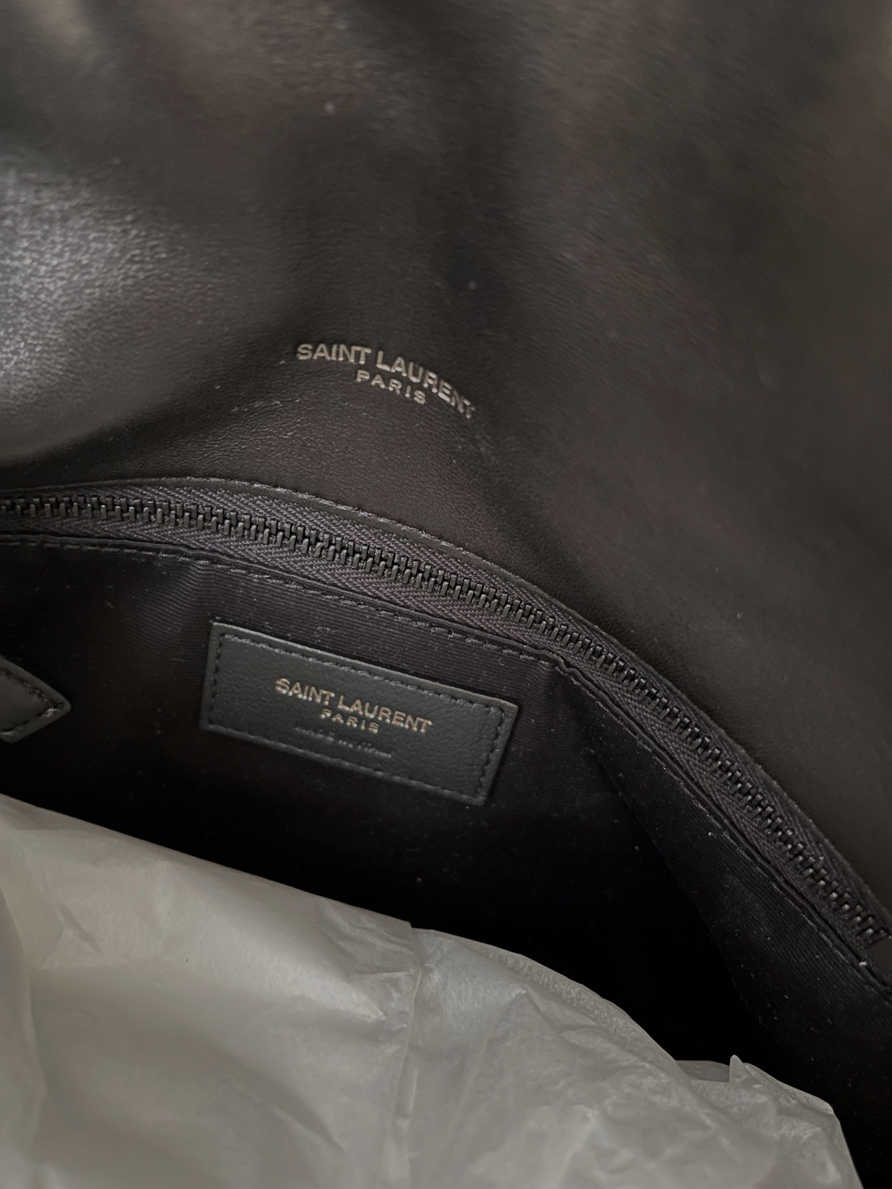 SAINT LAURENT bolso puffer small all black napa.