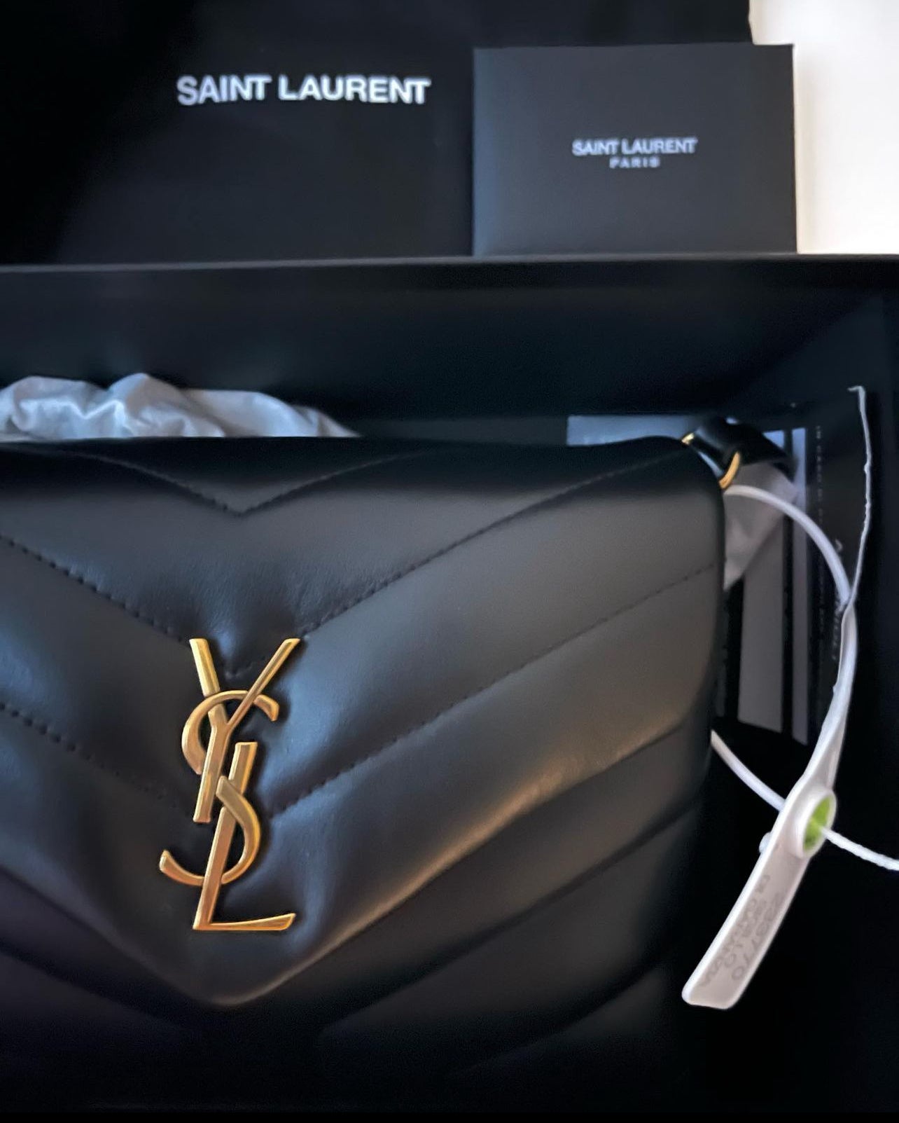 SAINT LAURENT bolso Loulou toy in matelassé.