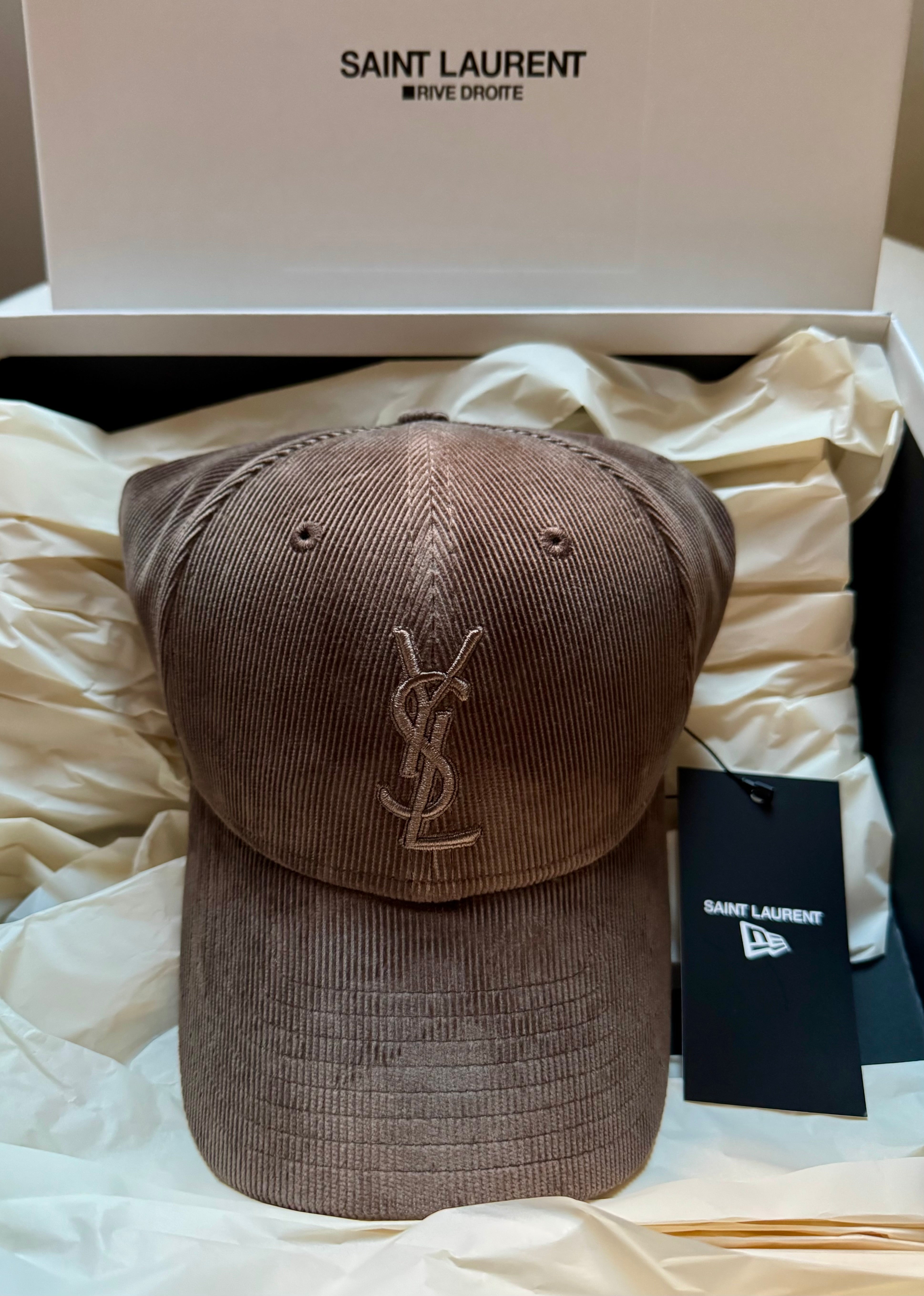 Gorra Saint Laurent colab New Era en pana